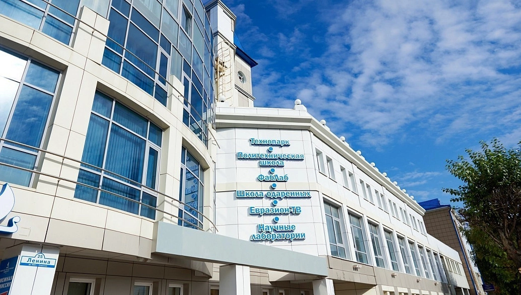 Учебный год начали вместе с потенциальными работодателями